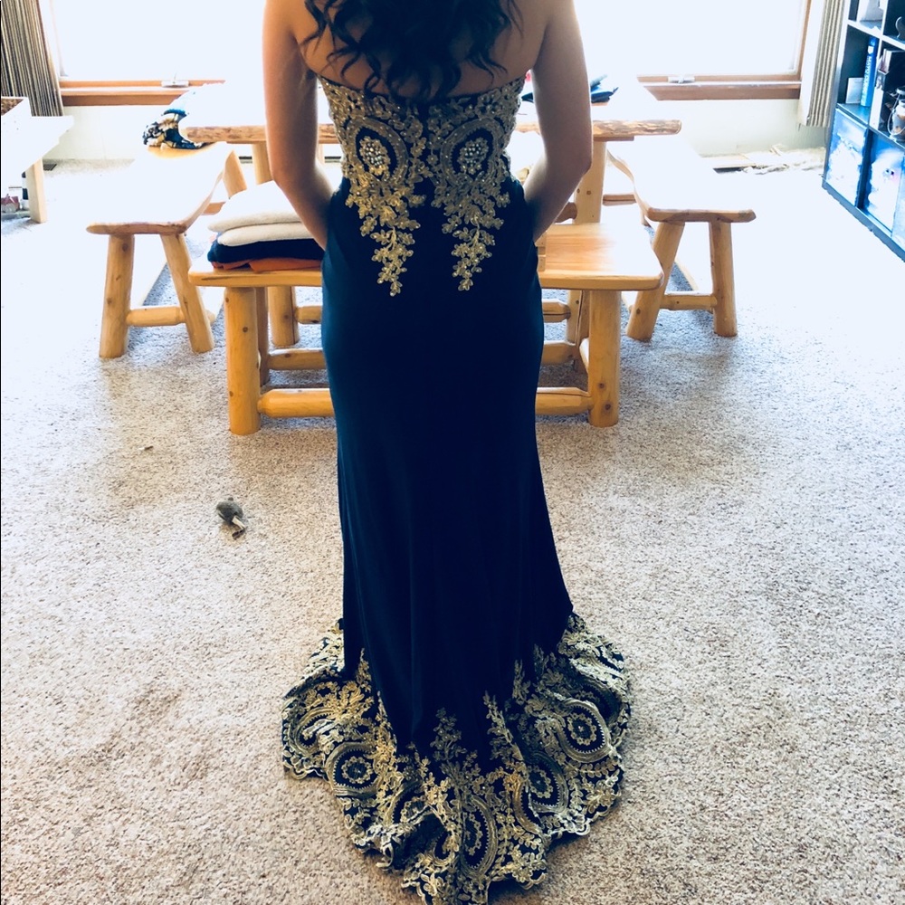 Prom dress - Picture 2 of 3